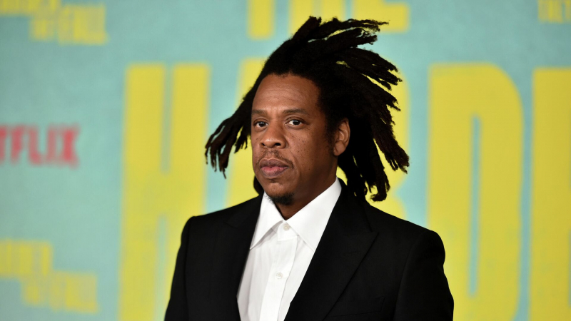 Адвокаты Jay-Z потребовали раскрыть личность истца по делу об изнасиловании