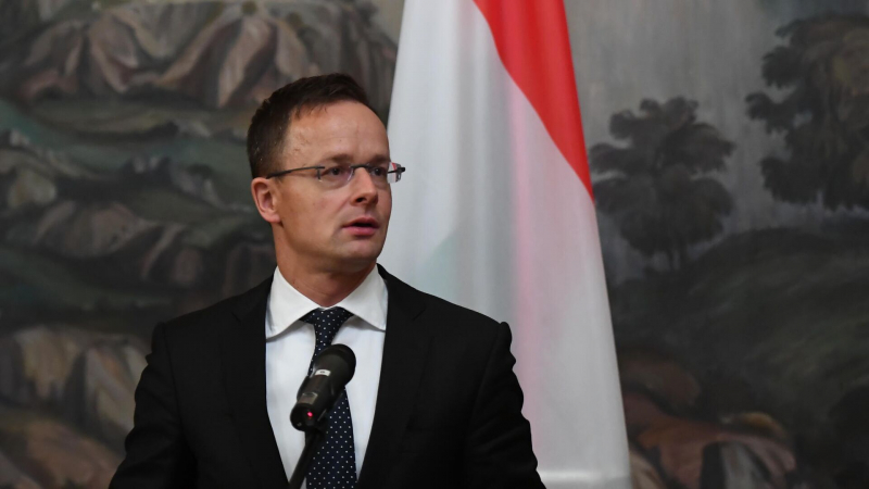 Предложение Будапешта по Украине по-прежнему в силе, заявил Сийярто
