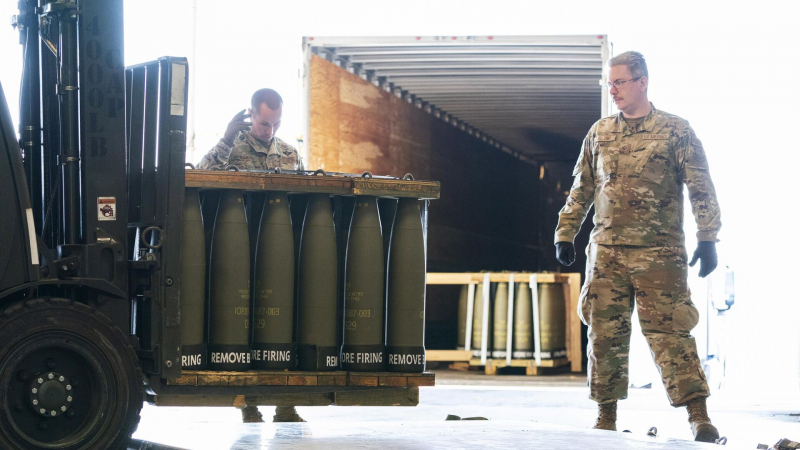В Госдуме отреагировали на приостановку военной помощи США Украине
