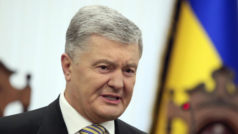 В Раде предложили сыну Порошенко* подписать контракт на службу в ВСУ