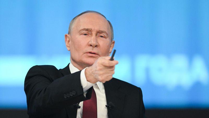 В США заметили тревожную деталь в поведении Путина на прямой линии